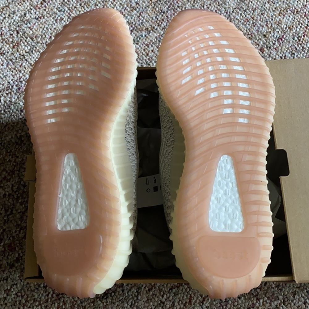 Adidas Yeezy Boost 350 V2 Citrin Non-Reflective 10.5 Brand New in Box with Tags - Picture 2 of 7